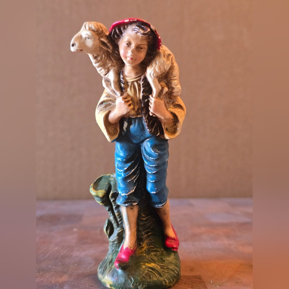 Nativity Figures - Picture 6 of 9